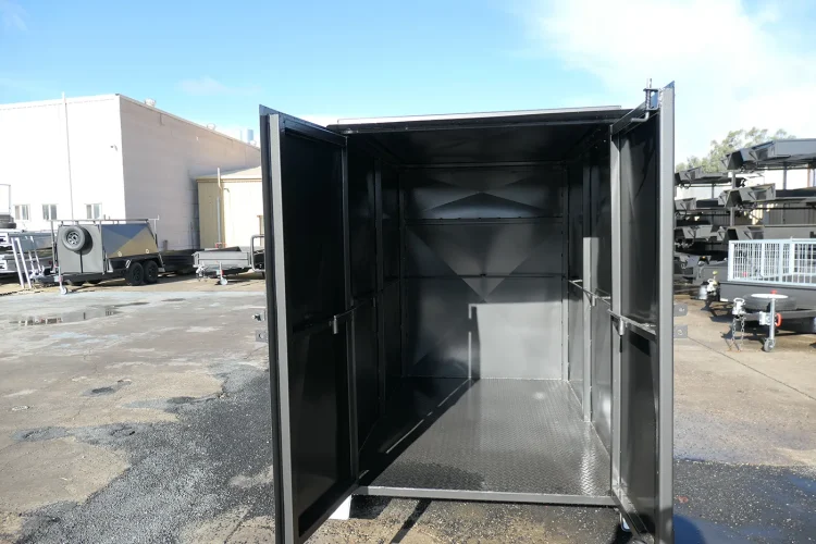 6x4 fully enclosed van trailer 5ft high 5