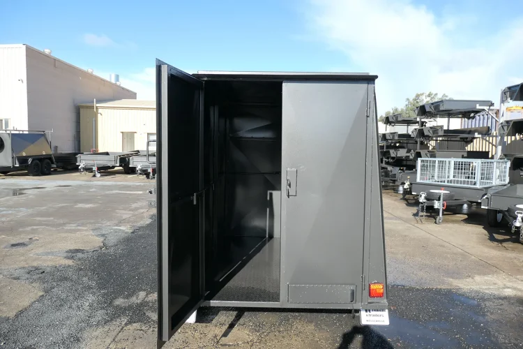 6x4 fully enclosed van trailer 5ft high 6