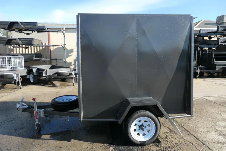 6x4 fully enclosed van trailer 5ft high 9