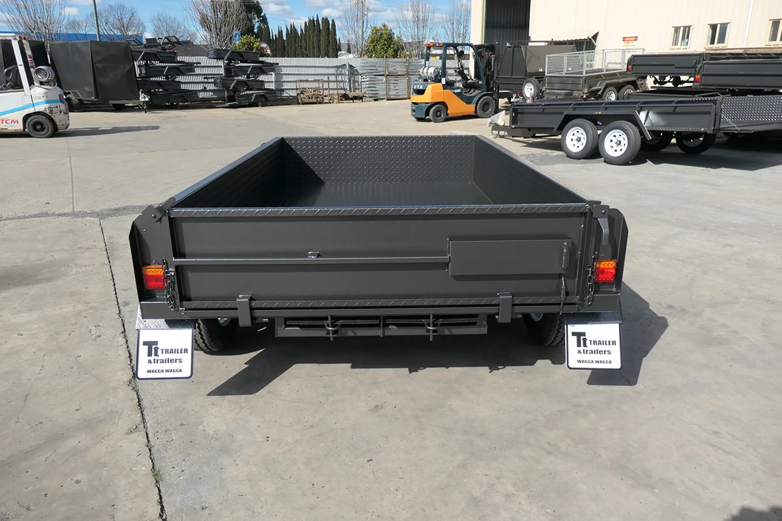 8x5 heavy duty tandem box trailer with ramps wagga nsw 4
