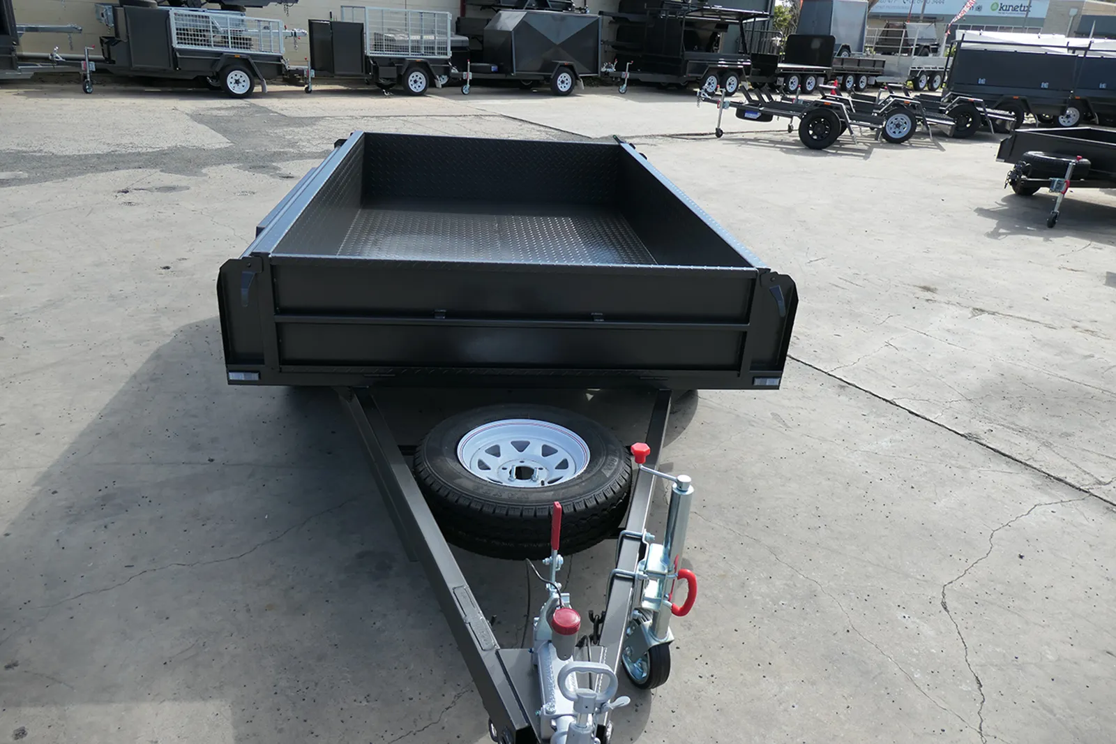 8x5 heavy duty tandem box trailer with ramps wagga nsw 7