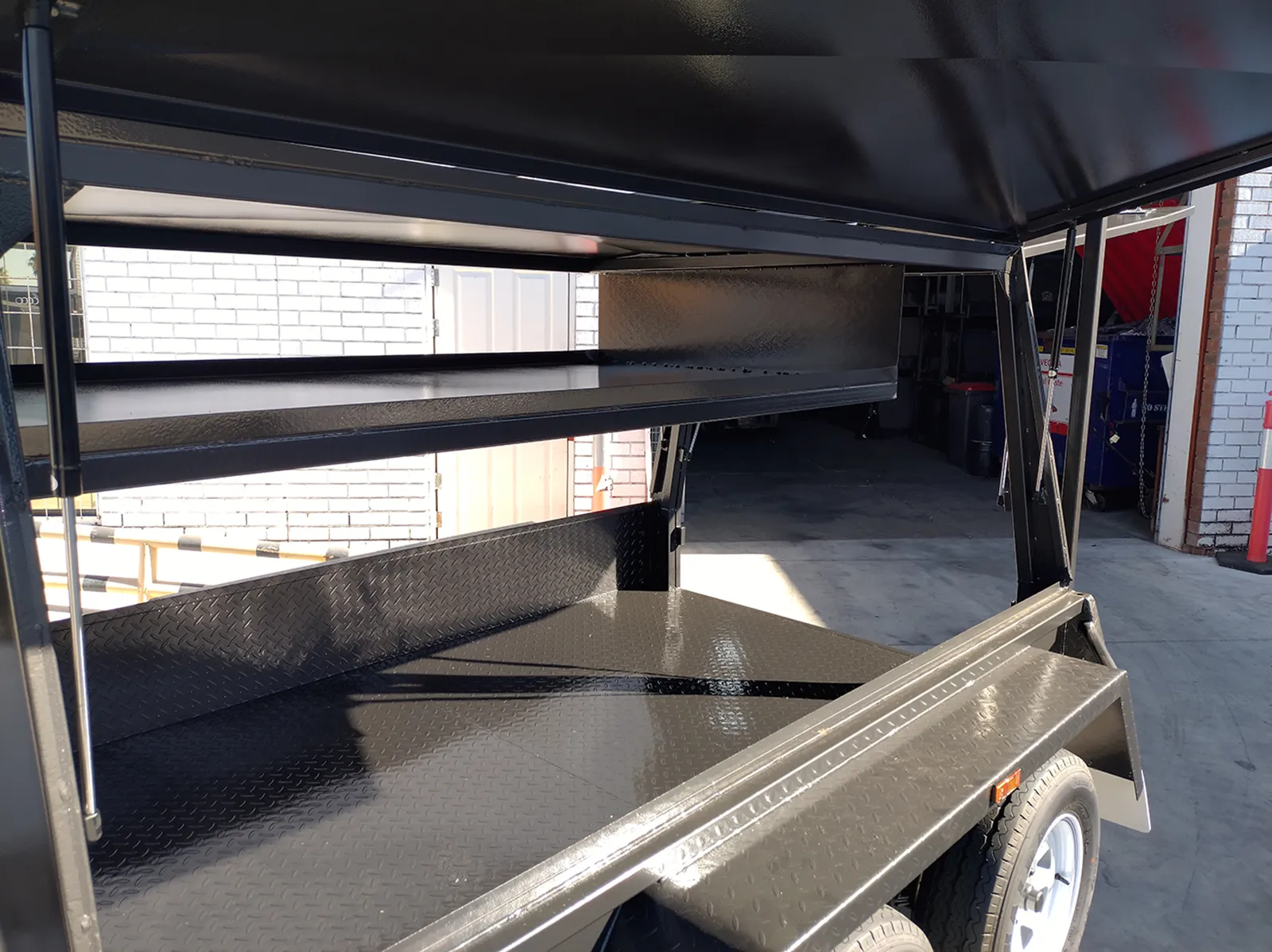 8x5 one piece tradesman trailer for sale NSW with rear lift up door 11