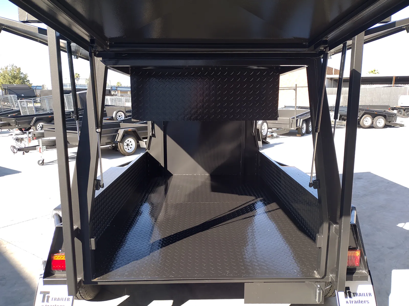 8x5 one piece tradesman trailer for sale NSW with rear lift up door 12