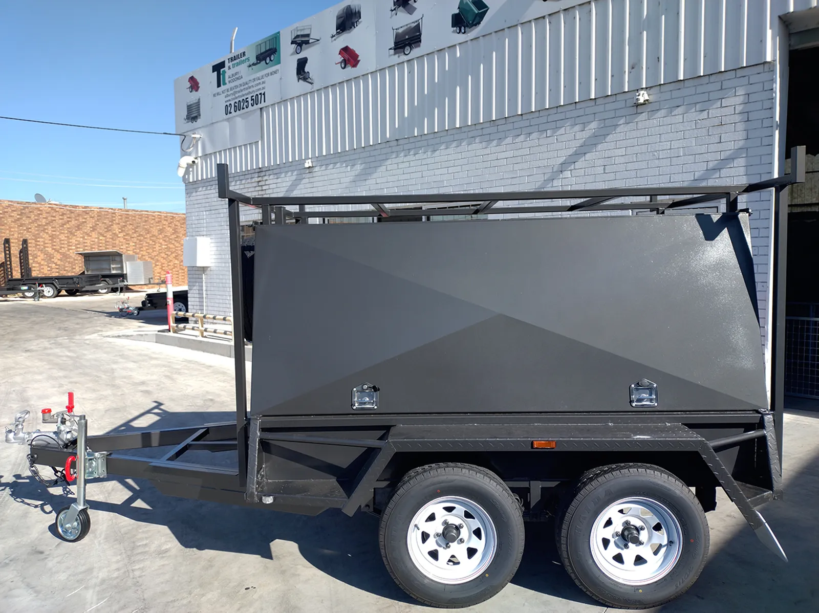 8x5 one piece tradesman trailer for sale NSW with rear lift up door 2