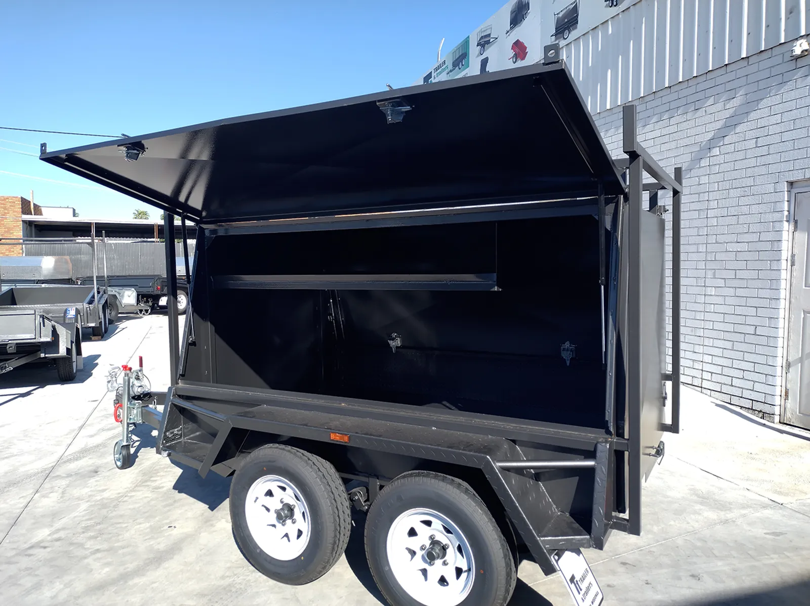 8x5 one piece tradesman trailer for sale NSW with rear lift up door 7