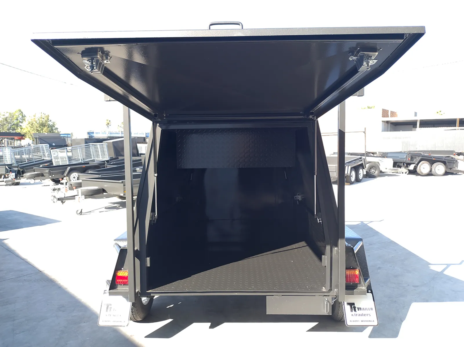 8x5 one piece tradesman trailer for sale NSW with rear lift up door 9