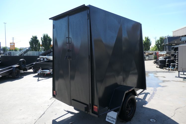 7x4 van trailer with 6 ft high fully enclosed trailer 3