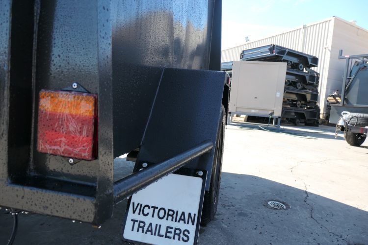 7x4 van trailer with 6 ft high fully enclosed trailer 4