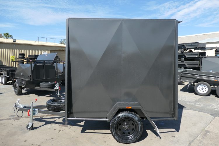 7x4 van trailer with 6 ft high fully enclosed trailer 6