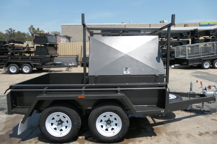 8x5 half tradesman trailer with 750mm high tradie top 1