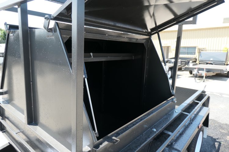 8x5 half tradesman trailer with 750mm high tradie top 9