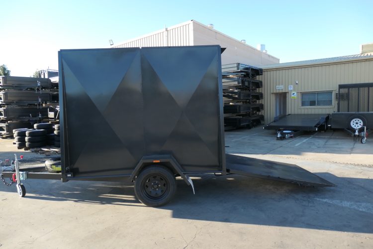 8x5 Single Axle Fully Enclosed Van Trailer for Sale in Wagga Wagga NSW 5Ft High Van Trailer Brand New Fully Enclosed VAN Trailer For Sale Load Capacity 1250KG ATM 7