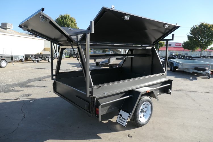 7x5 Tradesman trailer with rear lift up door